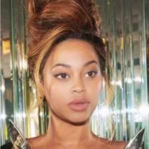 Meet your Posher, Narjis